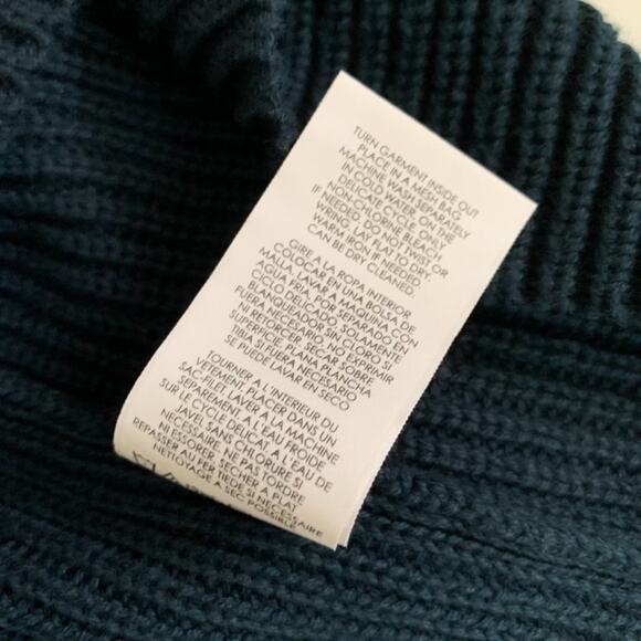 Cabi Chuncky Knit Sweater With detachable Neck Line - Picture 11 of 11